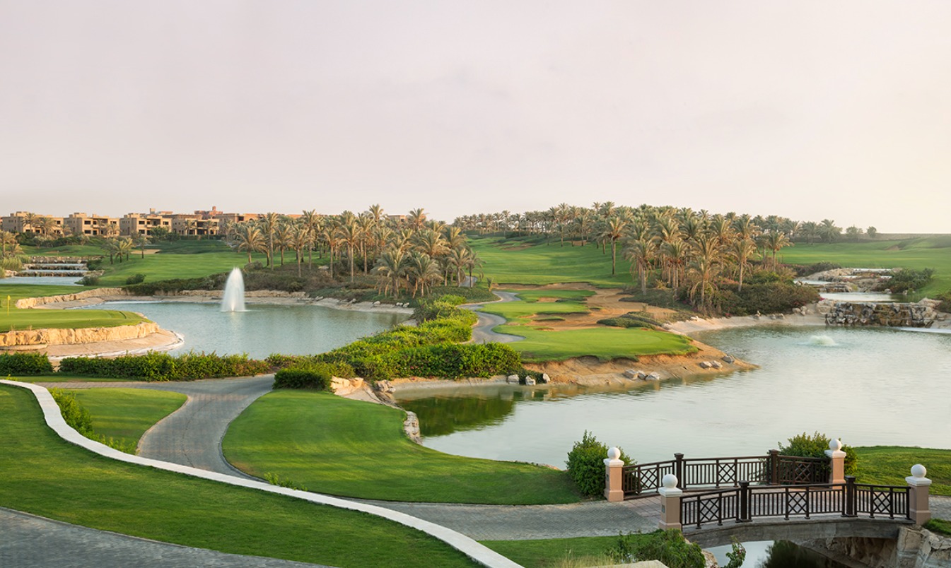 Katameya Dunes compound