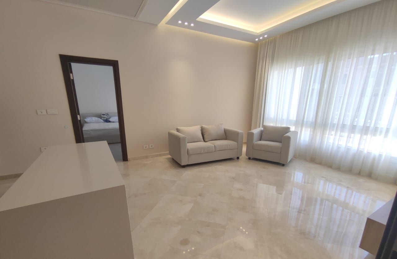 1 bedroom ground floor with street view 