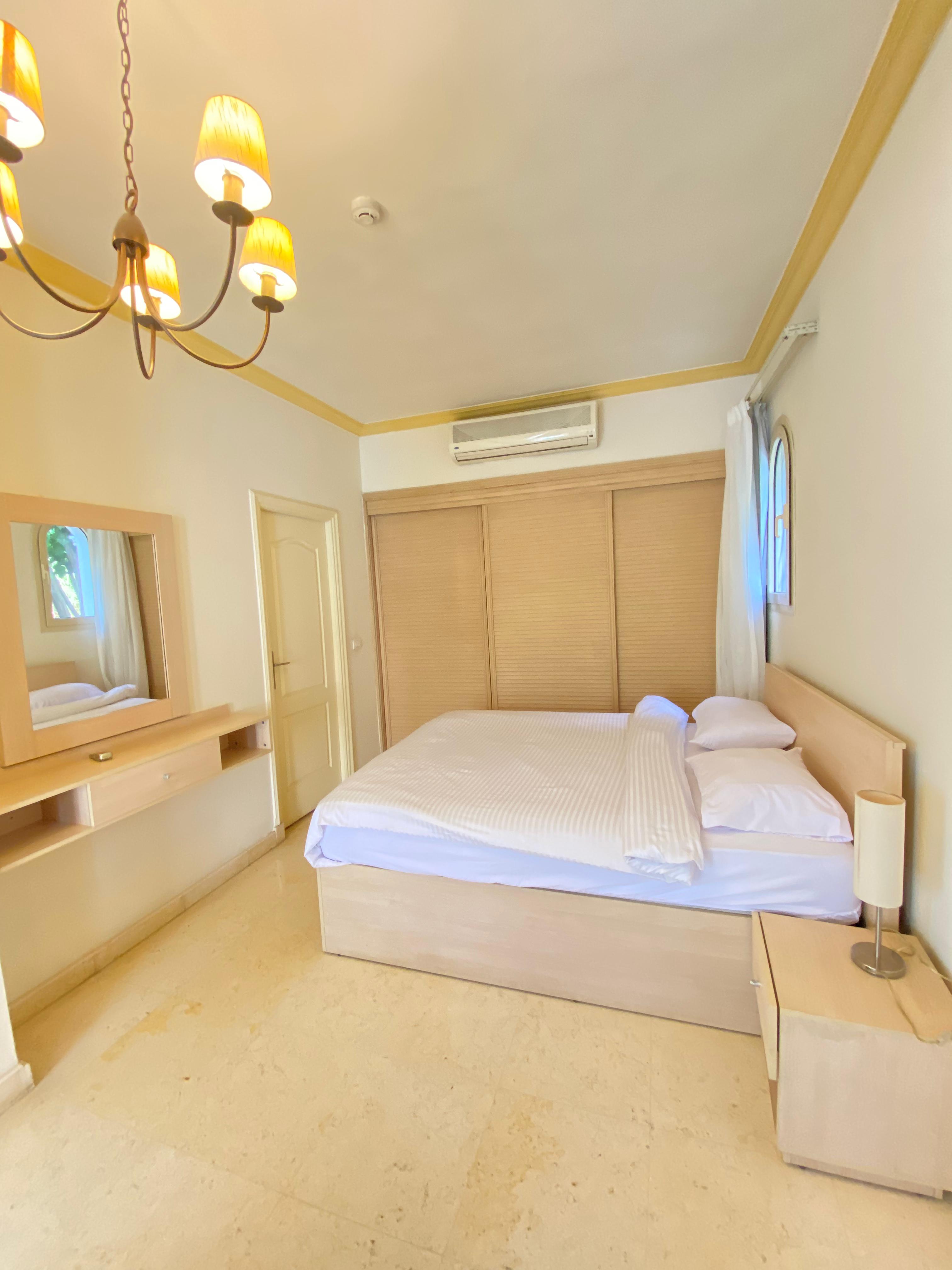 1 Bedroom Small Chalet pool view 