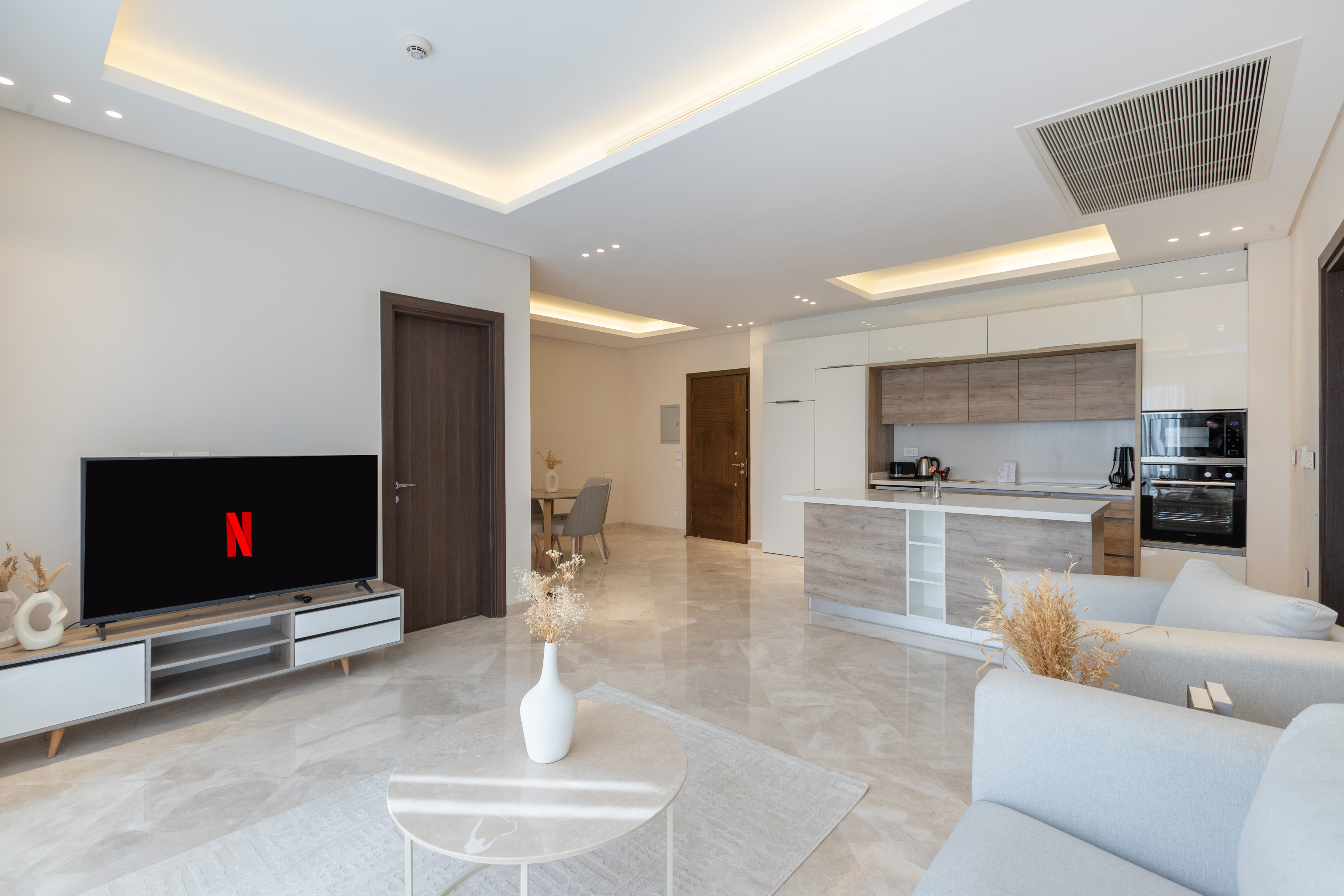 1 bedroom ground floor with street view 
